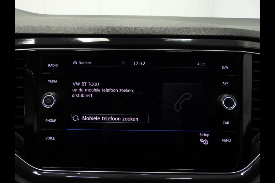 Volkswagen T-Roc 1.5 TSI Sport NAVI/CAMERA/LED/TREKH./17"LMV!