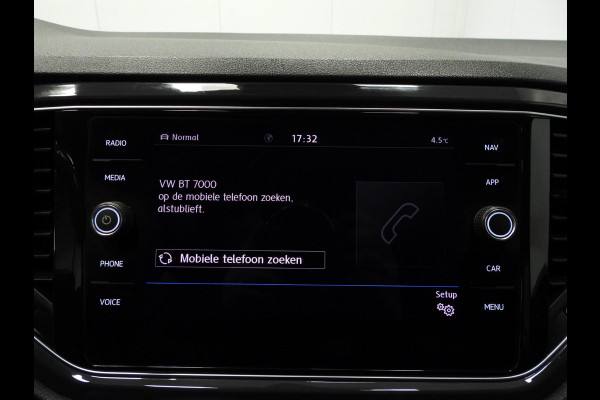 Volkswagen T-Roc 1.5 TSI Sport NAVI/CAMERA/LED/TREKH./17"LMV!