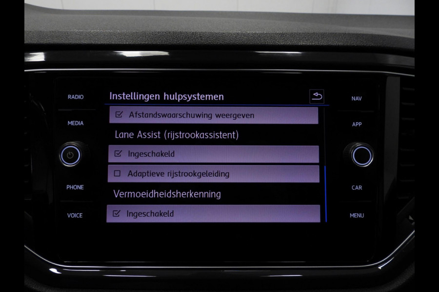 Volkswagen T-Roc 1.5 TSI Sport NAVI/CAMERA/LED/TREKH./17"LMV!