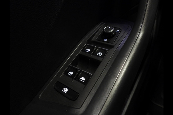 Volkswagen T-Roc 1.5 TSI Sport NAVI/CAMERA/LED/TREKH./17"LMV!