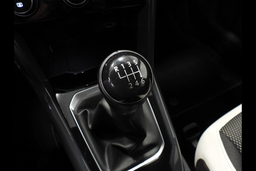 Volkswagen T-Roc 1.5 TSI Sport NAVI/CAMERA/LED/TREKH./17"LMV!