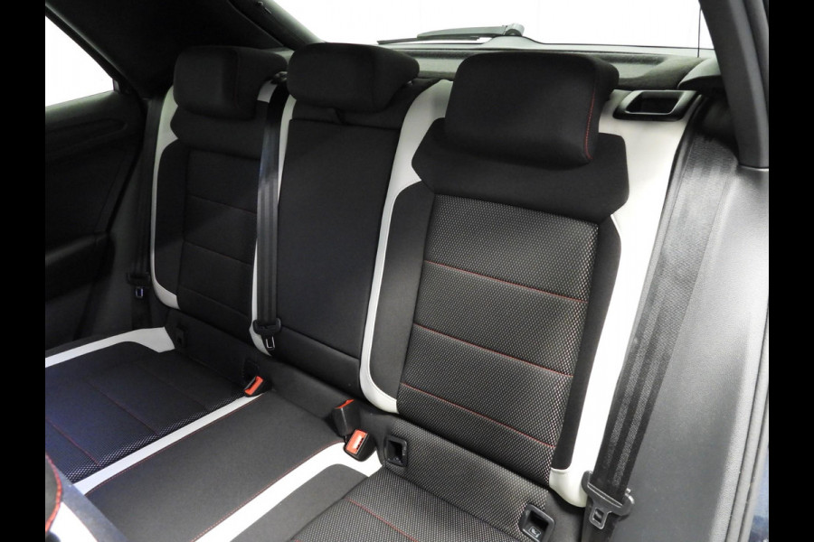 Volkswagen T-Roc 1.5 TSI Sport NAVI/CAMERA/LED/TREKH./17"LMV!