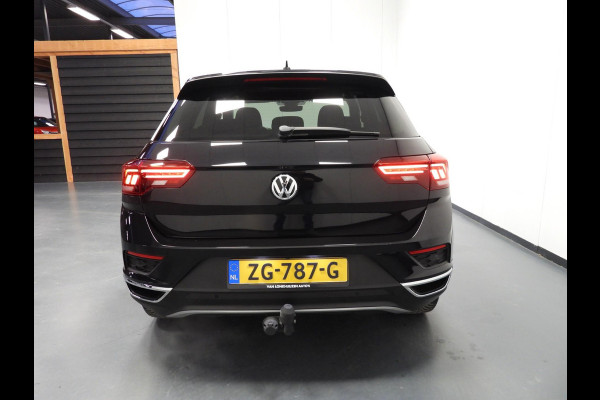 Volkswagen T-Roc 1.5 TSI Sport NAVI/CAMERA/LED/TREKH./17"LMV!