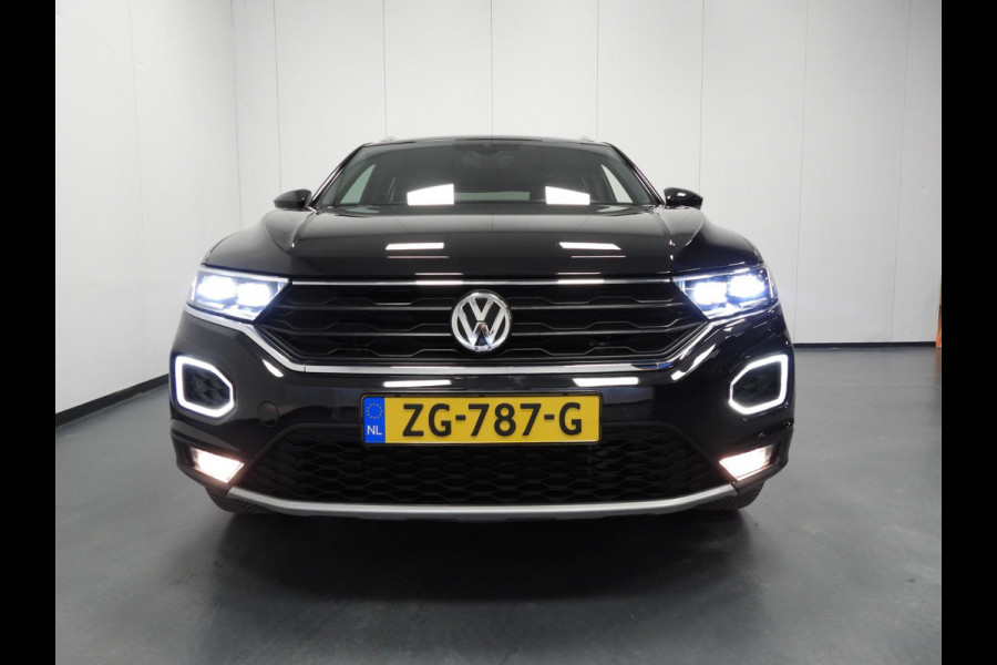 Volkswagen T-Roc 1.5 TSI Sport NAVI/CAMERA/LED/TREKH./17"LMV!