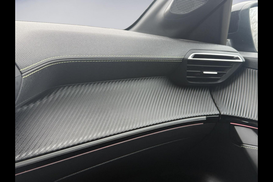 Peugeot e-208 EV GT Première 50 kWh, Panoramadak, achteruitrijcamera, stoelverwarming, 1/2 lederen sportinterieur, 17 inch