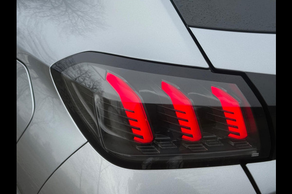 Peugeot e-208 EV GT Première 50 kWh, Panoramadak, achteruitrijcamera, stoelverwarming, 1/2 lederen sportinterieur, 17 inch