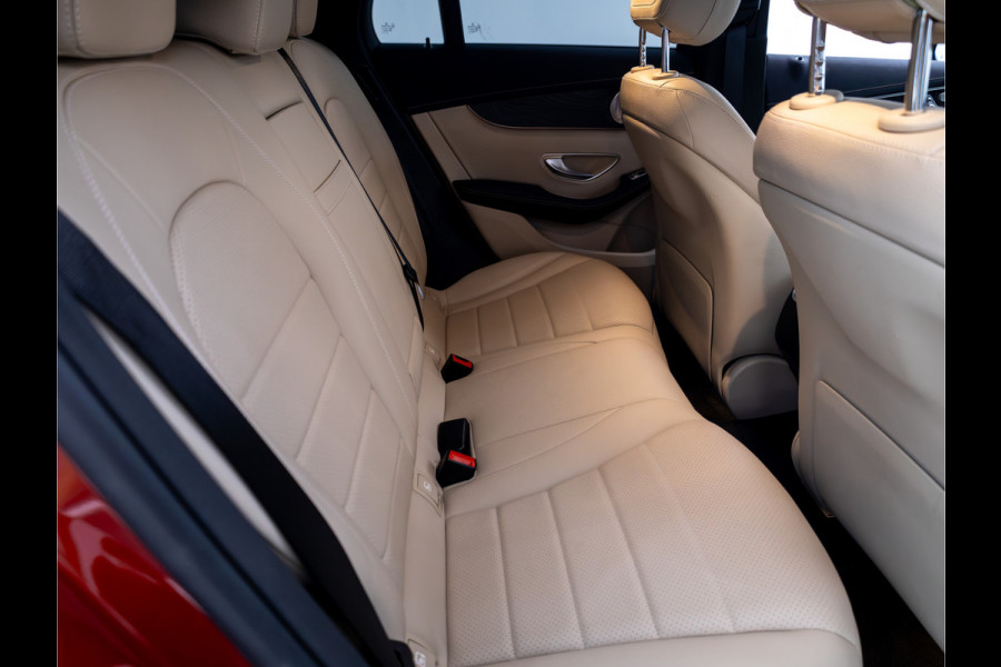 Mercedes-Benz EQC 400 4MATIC Business Solution Luxury 80 kWh | Burmester | Leer | Schuif- kanteldak | Stoelverwarming | Elec. klep, Head-up, Verkeerscamera's, Matrix Led