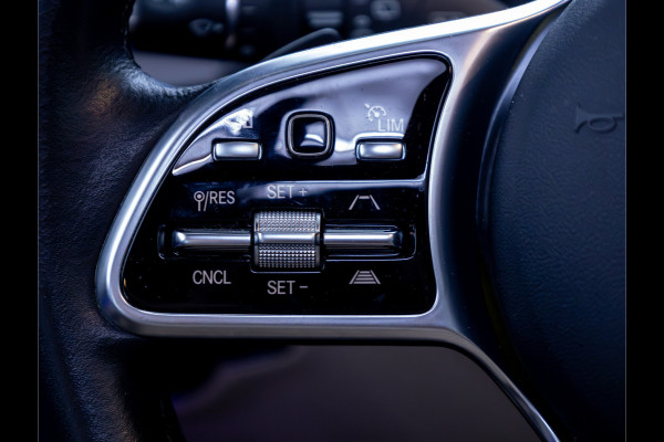 Mercedes-Benz EQC 400 4MATIC Business Solution Luxury 80 kWh | Burmester | Leer | Schuif- kanteldak | Stoelverwarming | Elec. klep, Head-up, Verkeerscamera's, Matrix Led