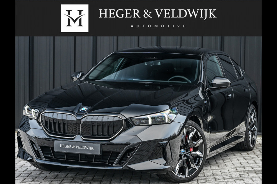 BMW 5 Serie 550e xDrive M Sport pro · Driving Assistant Professional · Stoel verwarming en ventilatie · Adaptive Suspension · Iconic Glow ·