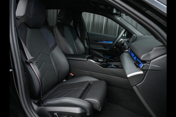 BMW 5 Serie 550e xDrive M Sport pro · Driving Assistant Professional · Stoel verwarming en ventilatie · Adaptive Suspension · Iconic Glow ·