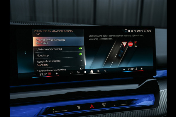 BMW 5 Serie 550e xDrive M Sport pro · Driving Assistant Professional · Stoel verwarming en ventilatie · Adaptive Suspension · Iconic Glow ·