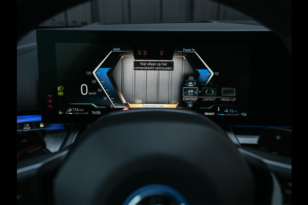 BMW 5 Serie 550e xDrive M Sport pro · Driving Assistant Professional · Stoel verwarming en ventilatie · Adaptive Suspension · Iconic Glow ·