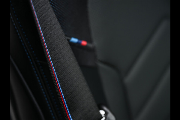 BMW 5 Serie 550e xDrive M Sport pro · Driving Assistant Professional · Stoel verwarming en ventilatie · Adaptive Suspension · Iconic Glow ·
