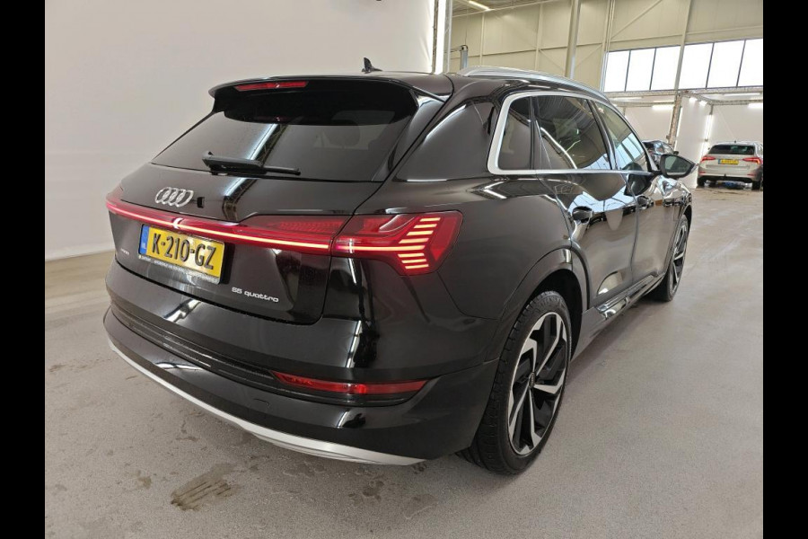 Audi e-tron 55 quattro Business edition Plus 95 kWh NL-AUTO | PANODAK | SOH 93% | TREKHAAK