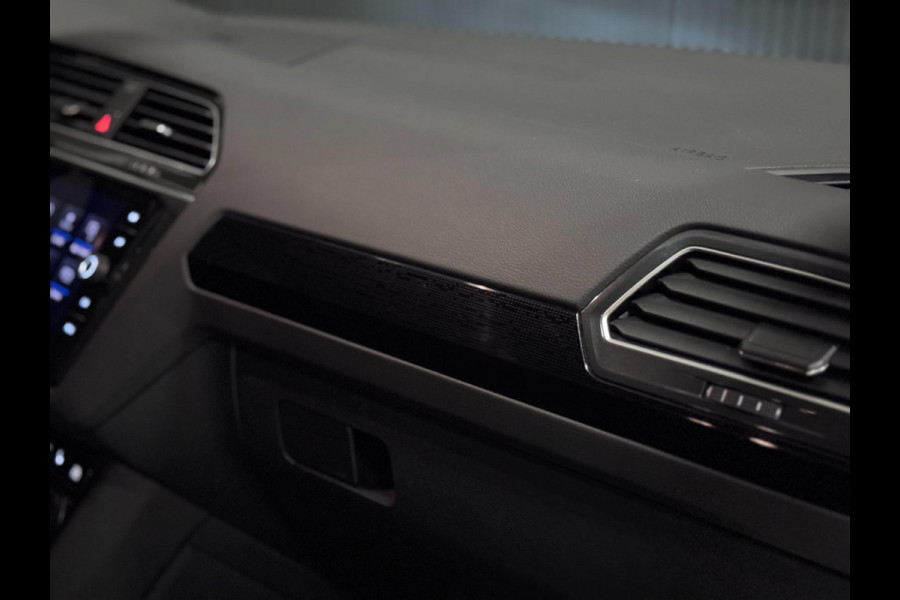 Volkswagen Tiguan 1.4 TSI ACT R-LINE | DSG | TREKHAAK