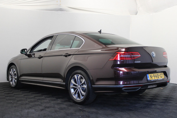 Volkswagen Passat 1.4 TSI ACT Highline Business R-line