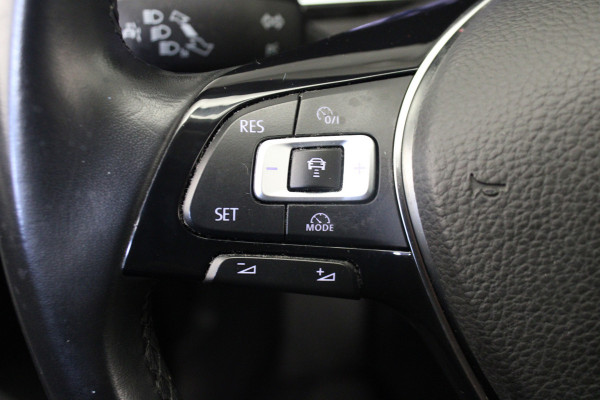 Volkswagen Passat 1.4 TSI ACT Highline Business R-line