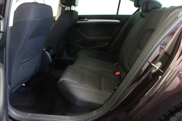 Volkswagen Passat 1.4 TSI ACT Highline Business R-line