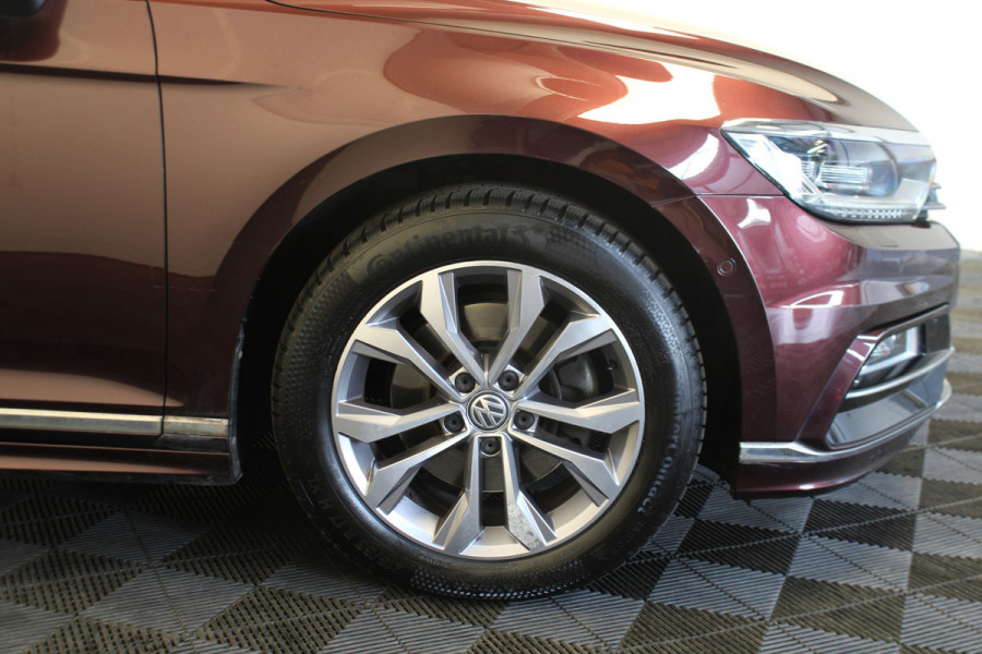 Volkswagen Passat 1.4 TSI ACT Highline Business R-line