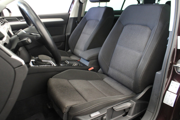 Volkswagen Passat 1.4 TSI ACT Highline Business R-line