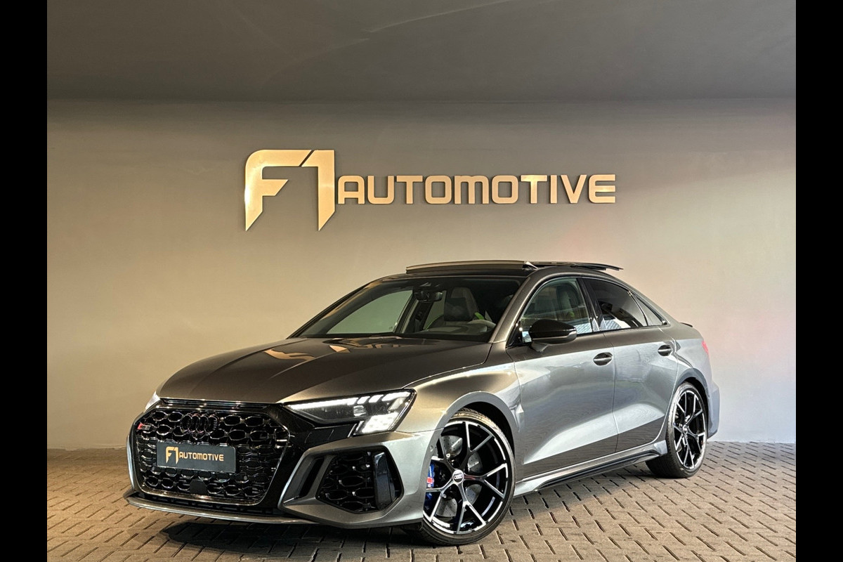 Audi RS3 Limousine 2.5 TFSI quattro Pano|Ceramic|HuD|Memory