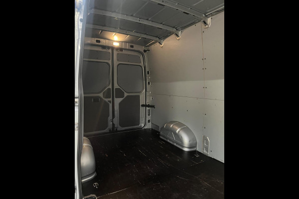 Volkswagen Crafter Automaat DSG 35 2.0 TDI 177pk euro6 L3H3 Highline, 2xMassage stoel, Airco, Navigatie, Trekhaak, RIJKLAARPRIJS!