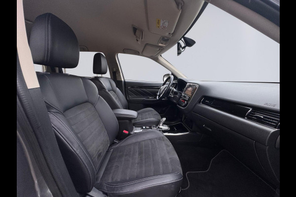 Mitsubishi Outlander 2.4 PHEV Pure+, vele opties, achteruitrijcamera, leder, 18 inch, trekhaak, NL auto met nap