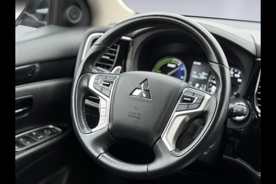 Mitsubishi Outlander 2.4 PHEV Pure+, vele opties, achteruitrijcamera, leder, 18 inch, trekhaak, NL auto met nap