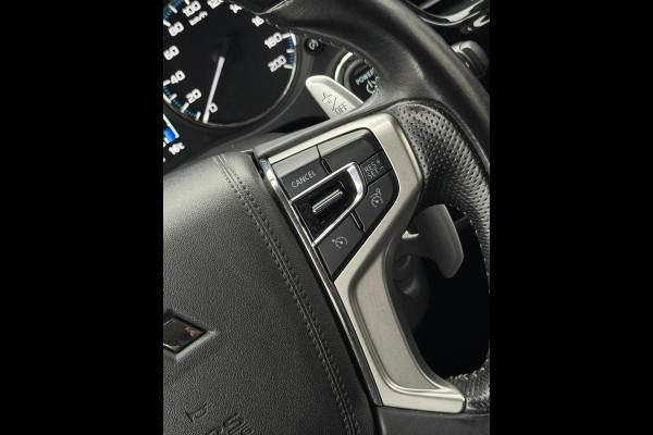 Mitsubishi Outlander 2.4 PHEV Pure+, vele opties, achteruitrijcamera, leder, 18 inch, trekhaak, NL auto met nap