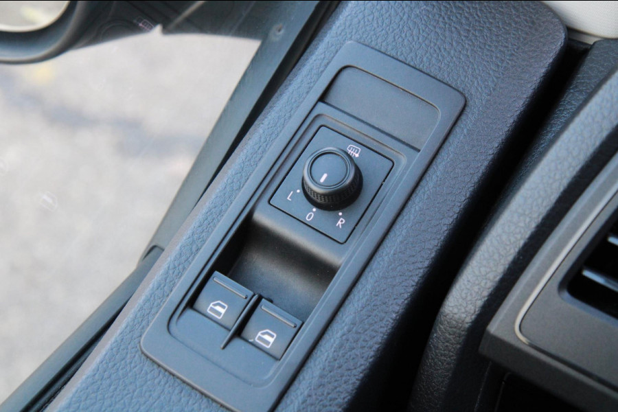 Volkswagen Transporter 2.0 TDI L1H1 DSG 150PK automaat / App connect / 2x schuifdeur