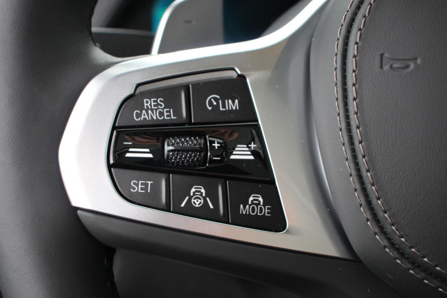 BMW X5 xDrive45e High Executive | M-Sport | Panorama Dak | Head-Up Display | Harman Kardon | 21 Inch Lichtmetalen Velgen | 360* Camera | Navigatie  | Climate Control | Stoelverwarming