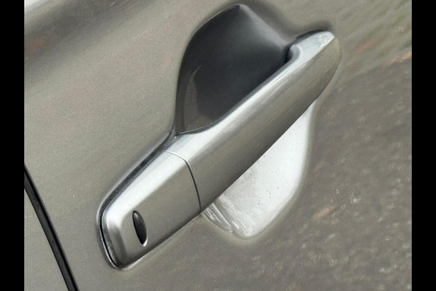 Mitsubishi Outlander 2.4 PHEV Pure+, vele opties, achteruitrijcamera, leder, 18 inch, trekhaak, NL auto met nap