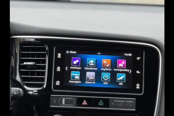 Mitsubishi Outlander 2.4 PHEV Pure+, vele opties, achteruitrijcamera, leder, 18 inch, trekhaak, NL auto met nap