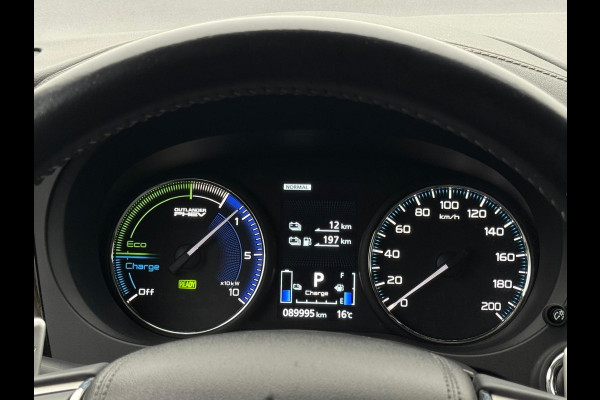 Mitsubishi Outlander 2.4 PHEV Pure+, vele opties, achteruitrijcamera, leder, 18 inch, trekhaak, NL auto met nap