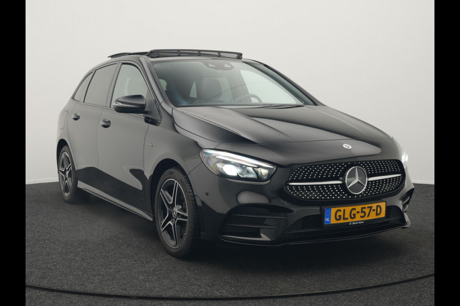 Mercedes-Benz B-Klasse 250 e AMG Limited 218pk PHEV | Panodak | Camera | Night Pakket | Alcantara Sportstoelen Verwarmd | Apple Carplay | Widescreen Cockpit | Navigatie | Lane Assist | Virtual | DAB |