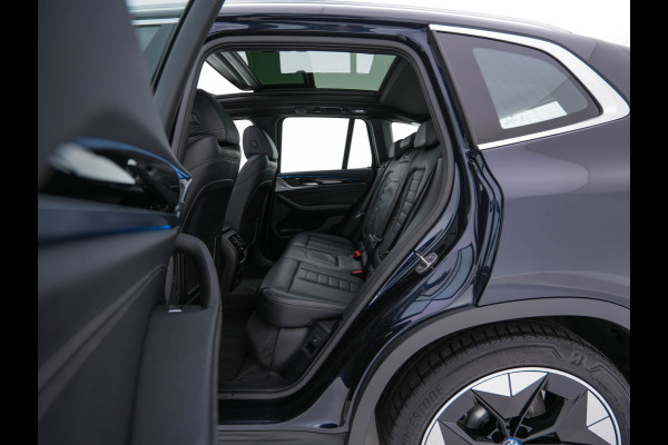 BMW iX3 High Executive 80 kWh [3-Fase-11kW]{SOH-100%} (INCL-BTW) Aut. *PANO | LEATHER | HARMAN/KARDON | FULL-LED | BLINDSPOT | MEMORY-PACK | DIGI-COCKPIT | HEATED-SPORTSEATS | KEYLESS | TOPVIEW | DAB+ | NAVI-FULLMAP | TOWBAR | HEAD-UP | 20'"*