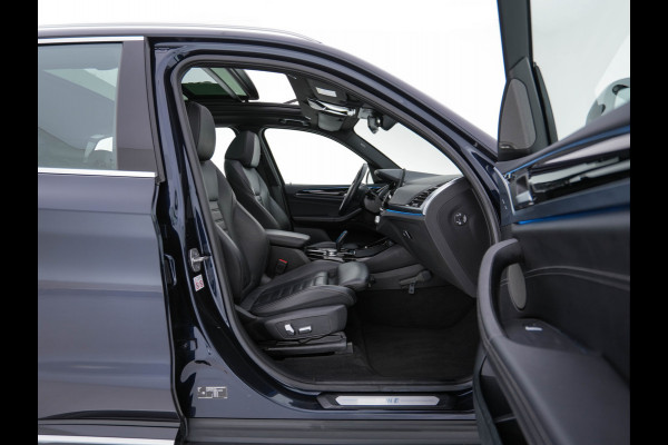 BMW iX3 High Executive 80 kWh [3-Fase-11kW]{SOH-100%} (INCL-BTW) Aut. *PANO | LEATHER | HARMAN/KARDON | FULL-LED | BLINDSPOT | MEMORY-PACK | DIGI-COCKPIT | HEATED-SPORTSEATS | KEYLESS | TOPVIEW | DAB+ | NAVI-FULLMAP | TOWBAR | HEAD-UP | 20'"*