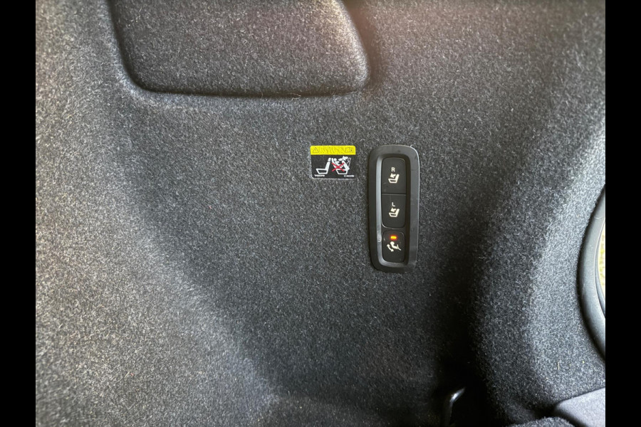 Volvo XC40 2.0 T4 190PK INSCRIPTION AUTOMAAT 20-INCH NAVI LUXE NAP CARPLAY