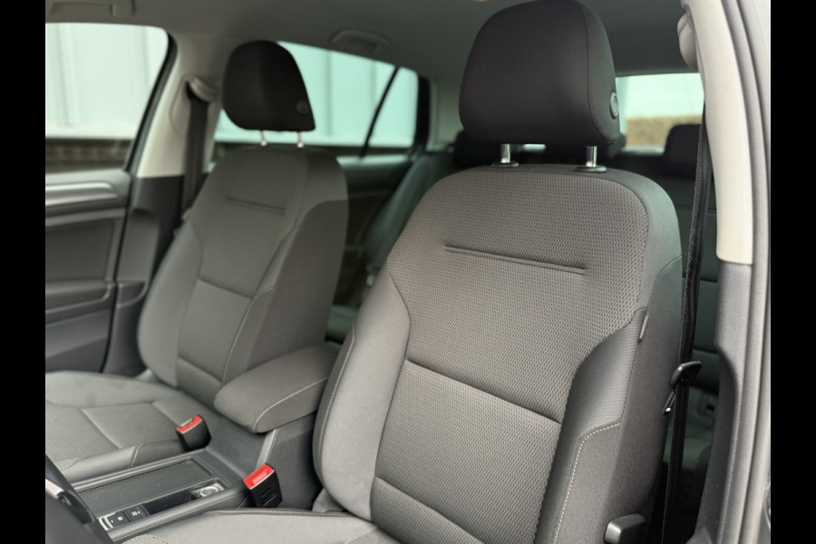Volkswagen Golf Variant 1.5 TSI Highline | Virtual | Trekhaak | Full Led | Camera