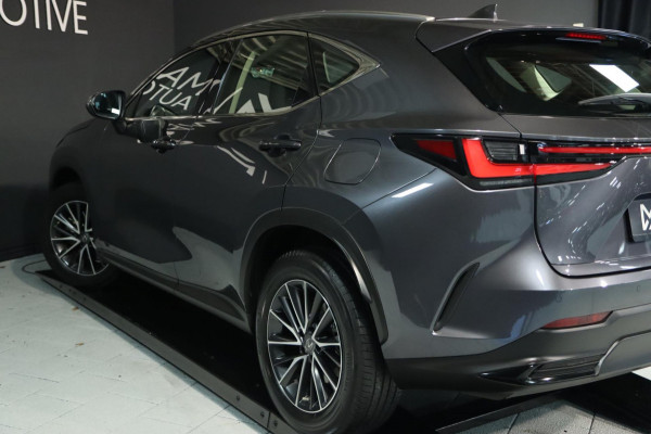 Lexus NX 350h / KEYLESS / ACC / CAMERA / CARPLAY / ALCANTARA