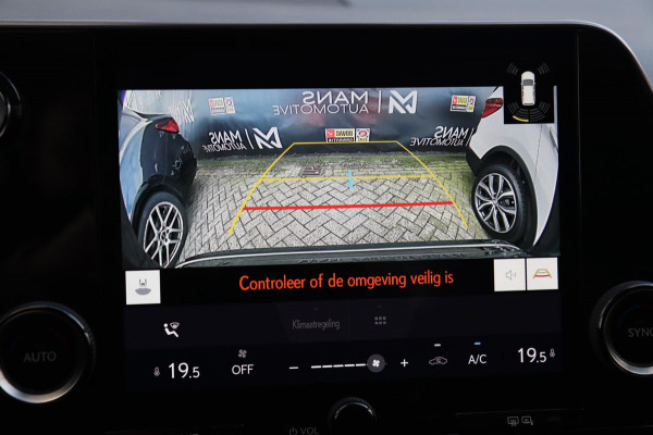 Lexus NX 350h / KEYLESS / ACC / CAMERA / CARPLAY / ALCANTARA