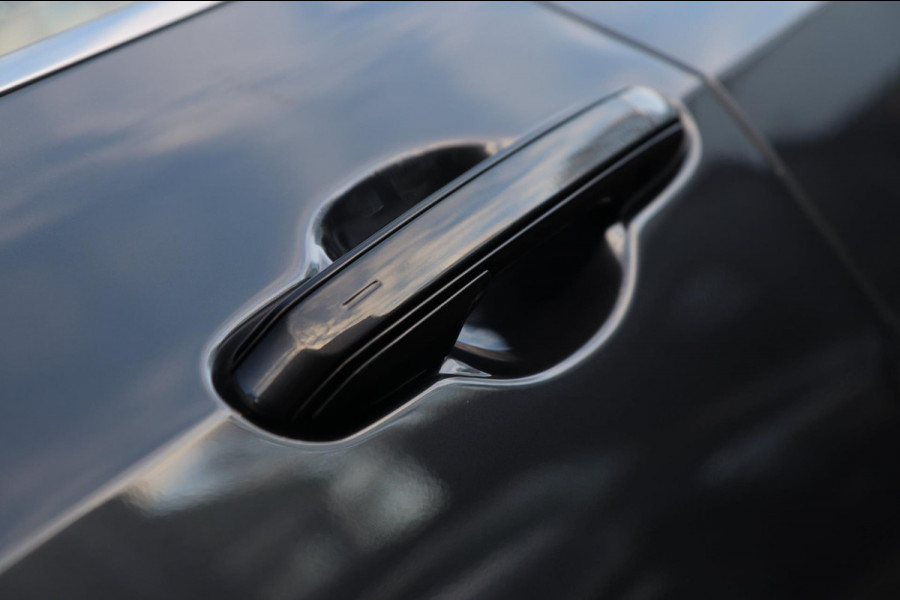 Lexus NX 350h / KEYLESS / ACC / CAMERA / CARPLAY / ALCANTARA