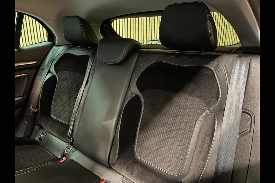 Renault Mégane 1.3 TCe GT-Line|140PK|BLACK EDITION|LEDER/ALCANTARA|NAVIGATIE|APPLE CARPLAY|CAMERA|BLUETOOTH|CRUISE+CLIMATE CONTROL