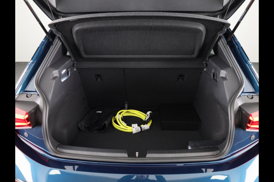 CUPRA Born Business Limited 63 kWh 231PK | 19 Inch | Speciale kleur | Achteruitrijcamera | Stoelverwarming | Adaptieve Cruise Control |