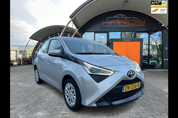 Toyota Aygo 1.0 VVT-i x-play Apple Carplay Camera NW Model