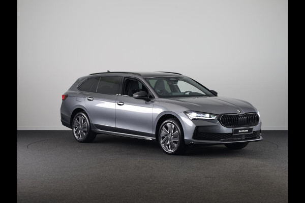 Škoda Superb Combi Sportline Business PHEV 1.5 TSI 204 pk 6 versn. DSG | Panoramadak | Trekhaak wegklapbaar