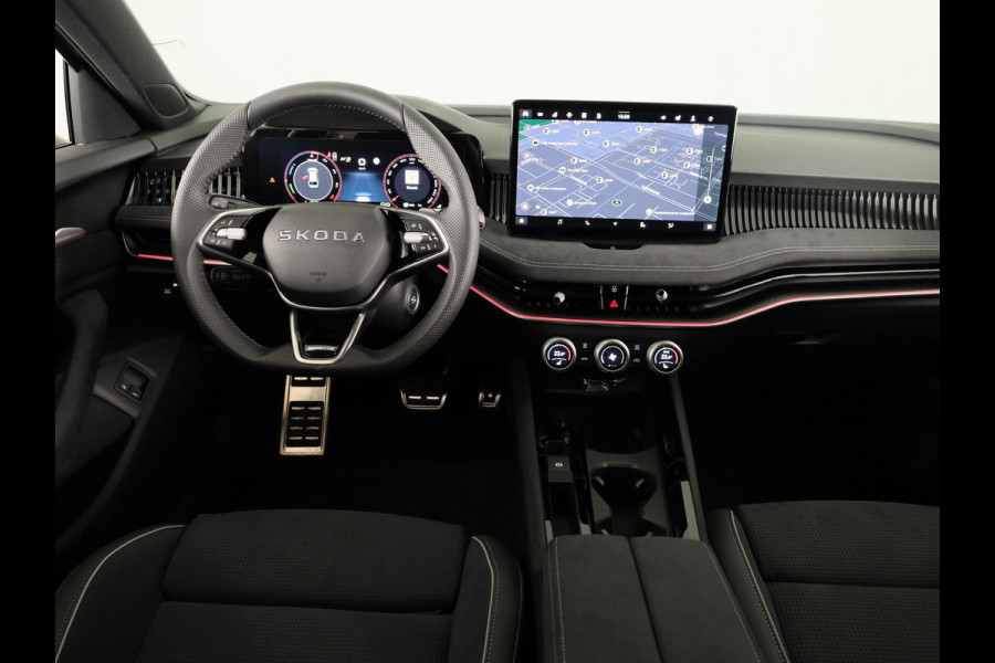 Škoda Superb Combi Sportline Business PHEV 1.5 TSI 204 pk 6 versn. DSG | Panoramadak | Trekhaak wegklapbaar