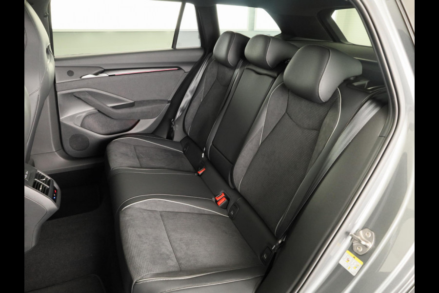 Škoda Superb Combi Sportline Business PHEV 1.5 TSI 204 pk 6 versn. DSG | Panoramadak | Trekhaak wegklapbaar