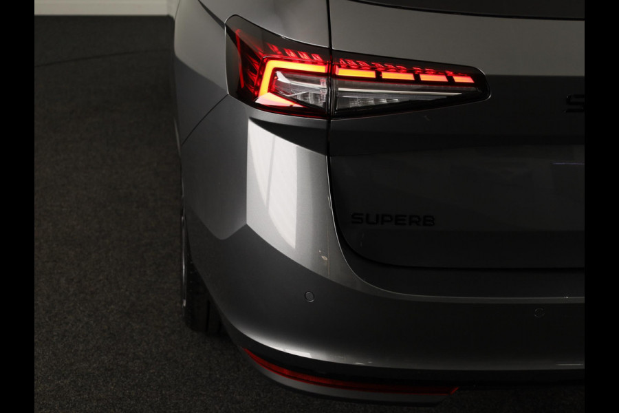 Škoda Superb Combi Sportline Business PHEV 1.5 TSI 204 pk 6 versn. DSG | Panoramadak | Trekhaak wegklapbaar