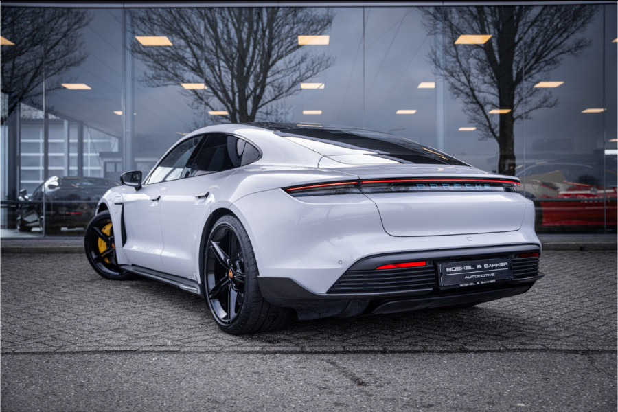 Porsche Taycan GTS 93 kWh ** PCCB ** PDLS+ ** HUD ** Panodak ** Sport Design Carbon ** 4WS NP 190K ** Rijbereik tot 504km (WLTP)